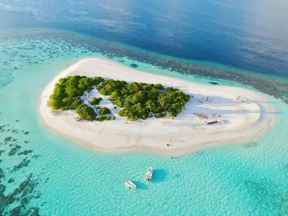 Visit Picnic Island (Mathiveri Finolhu)